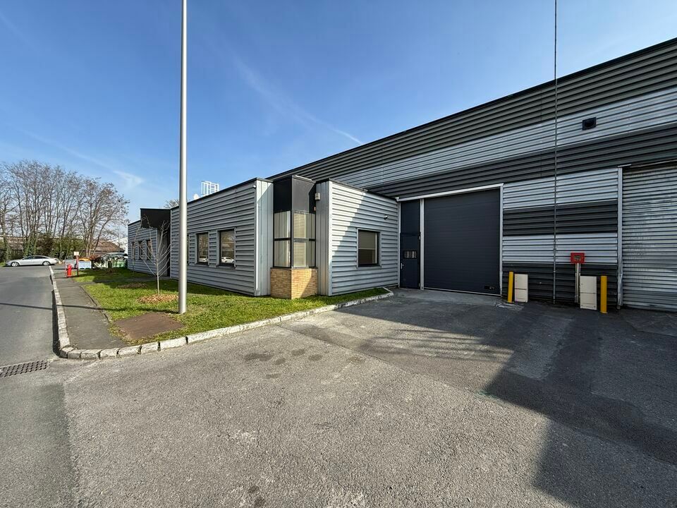 Location local d''activites 474 m² non divisibles