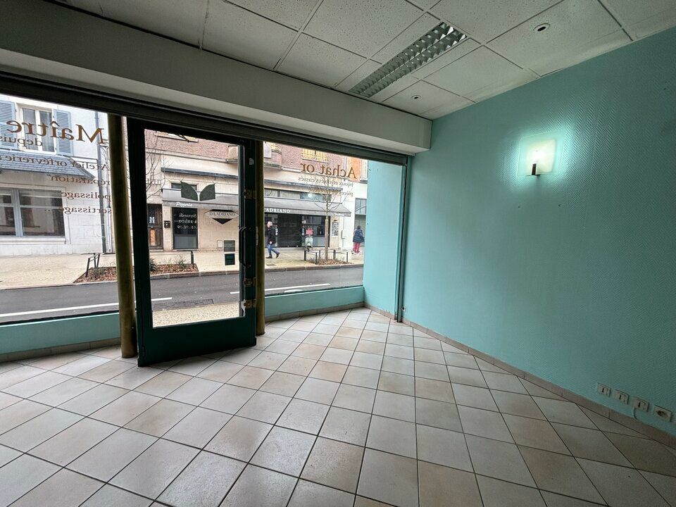 Au cœur de Dijon : local commercial modulable de 60 m² avec double accès