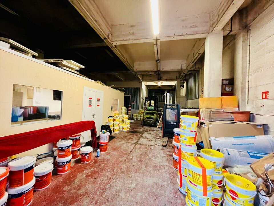 Location local d''activites 347 m² non divisibles