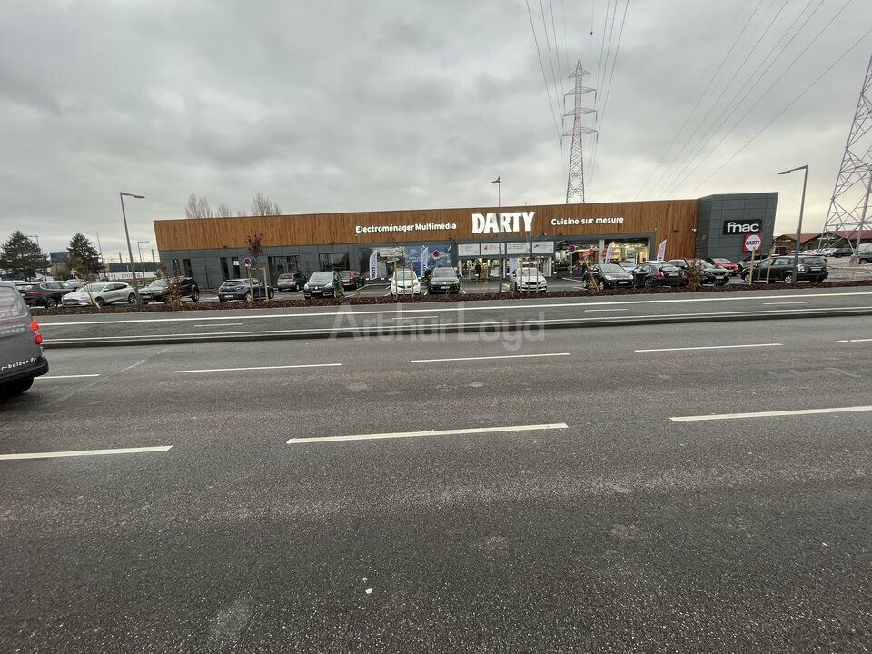 A LOUER - LOCAL COMMERCIAL - 638m² 