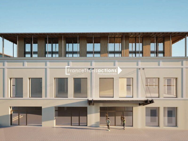 A LOUER IMMEUBLE COMMERCIAL EMBLEMATIQUE AUCH