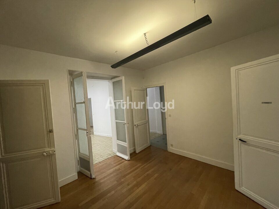 Bureaux 110 m2 avec Stationnement