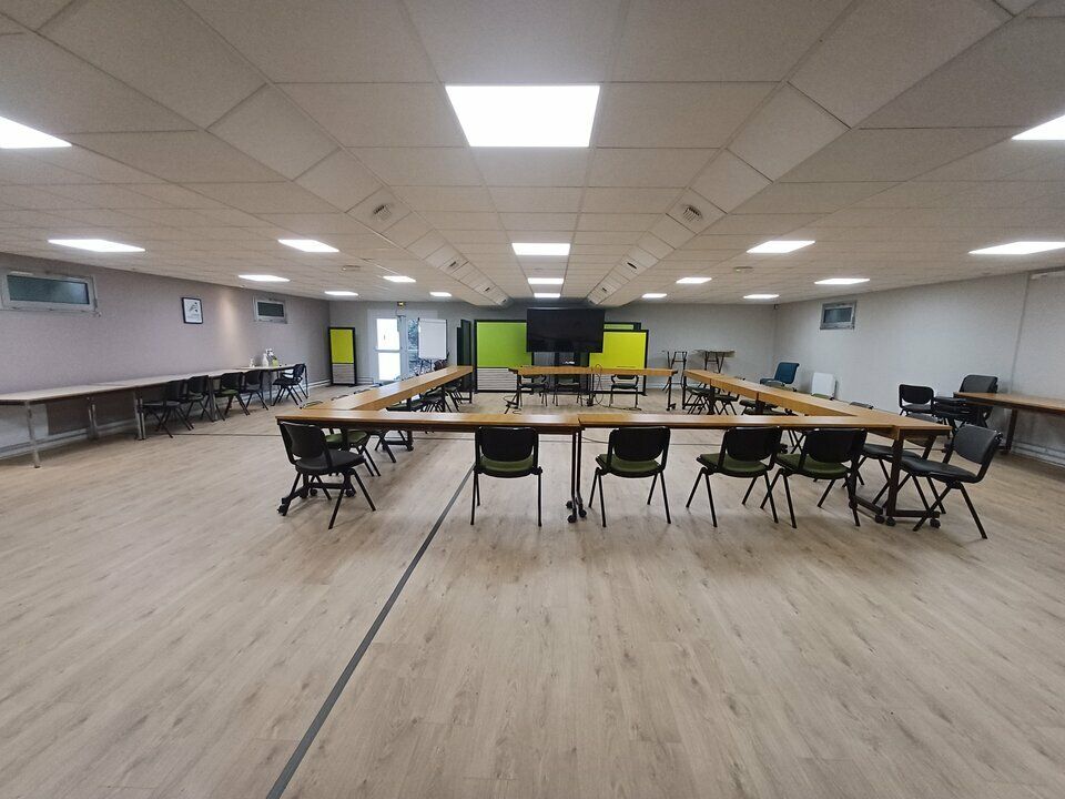 Au cœur du quartier du Citis, immeuble indépendant de bureaux à vendre.