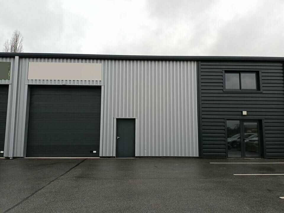 Location local d''activites 315 m² non divisibles