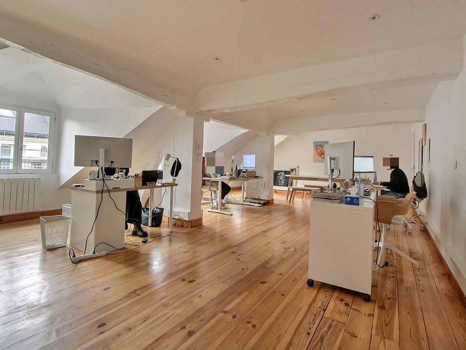 Location bureaux 128 m² non divisibles