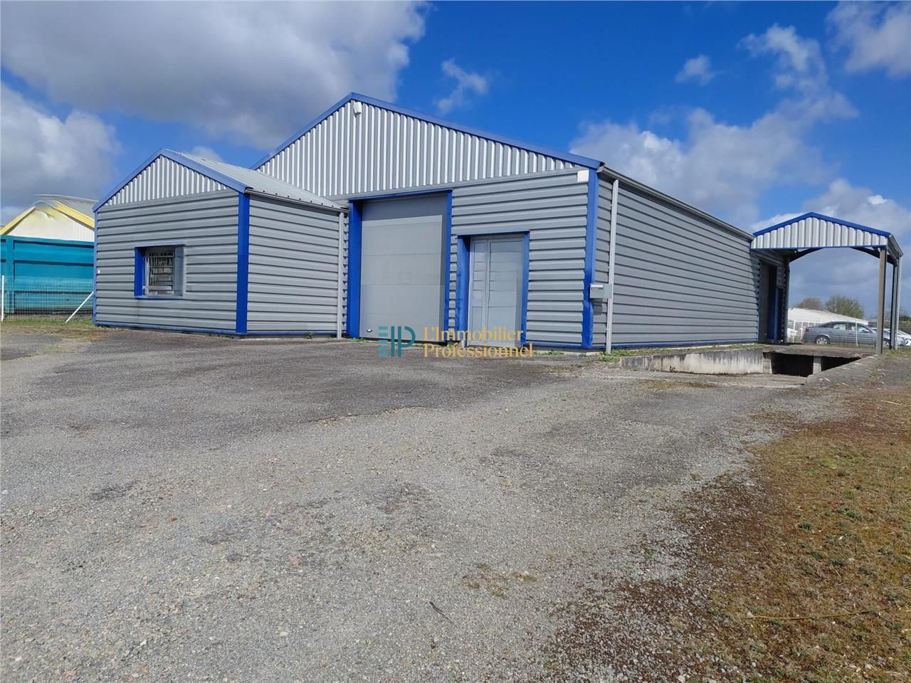 Location local 342 m² à Saint-Evarzec