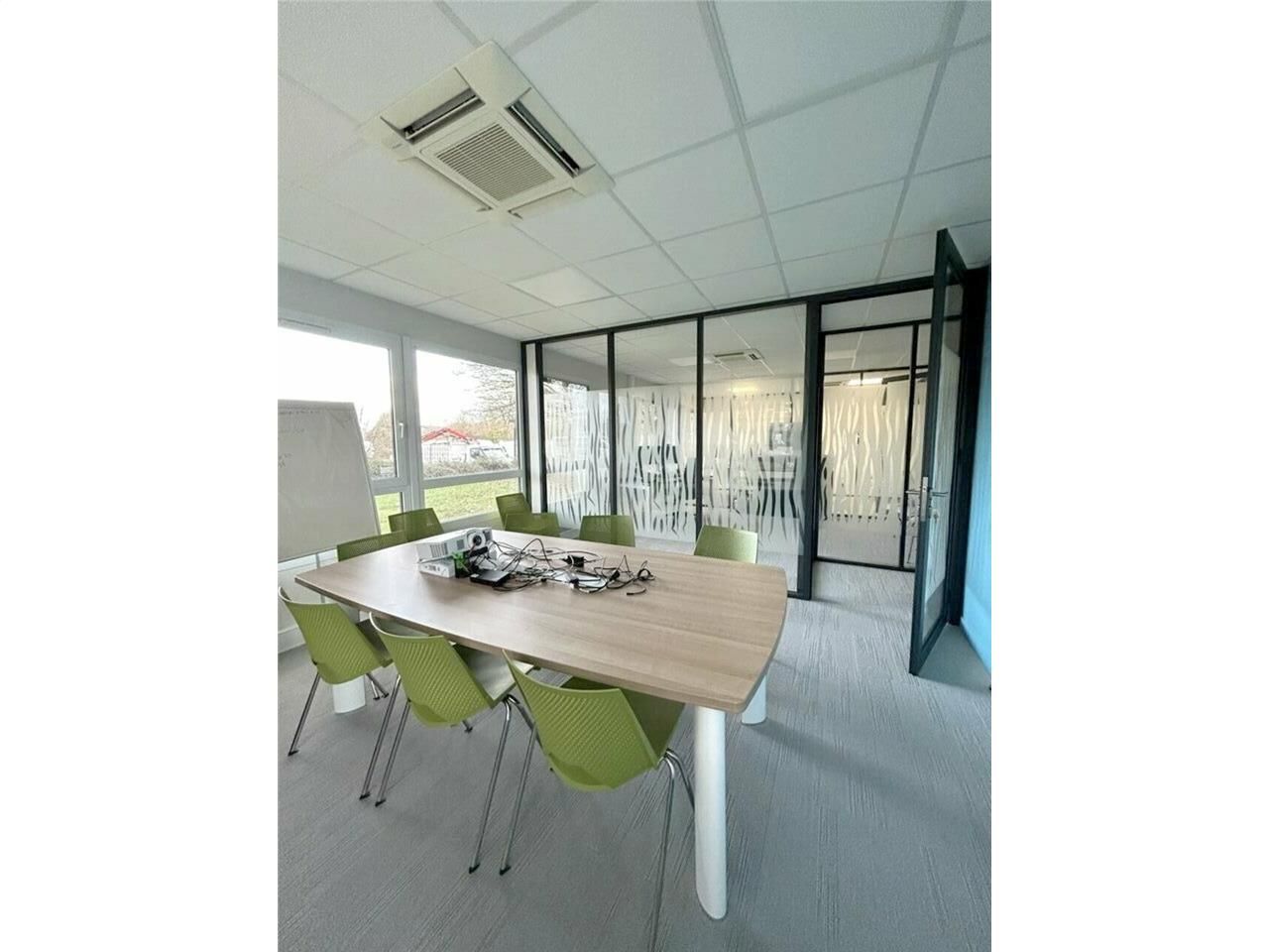 Location bureaux 179 m² non divisibles