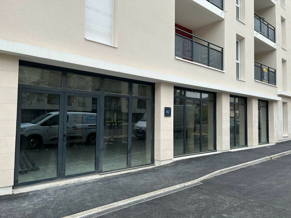 Vente local commercial 173 m² non divisibles