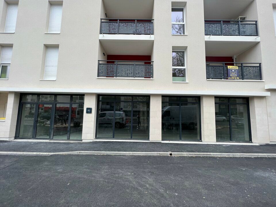 JOUE-LES-TOURS LOCAL COMMERCIAL NEUF A VENDRE 173 M² VISIBILITE TRAMWAY