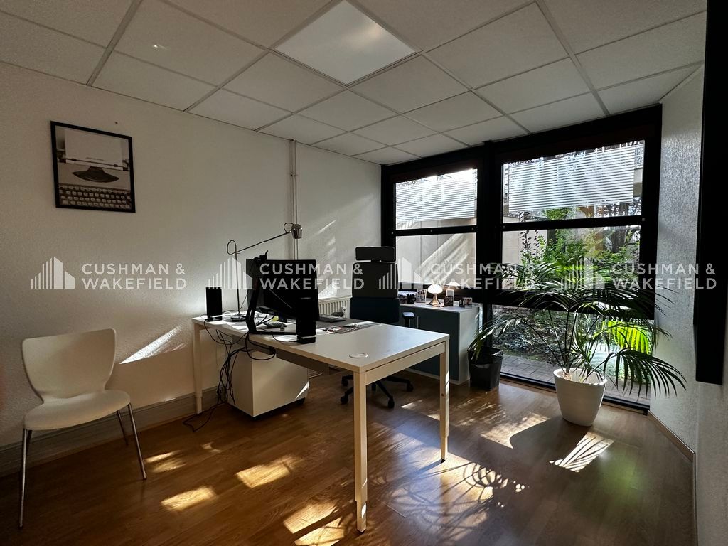 Location bureaux 75 m² non divisibles