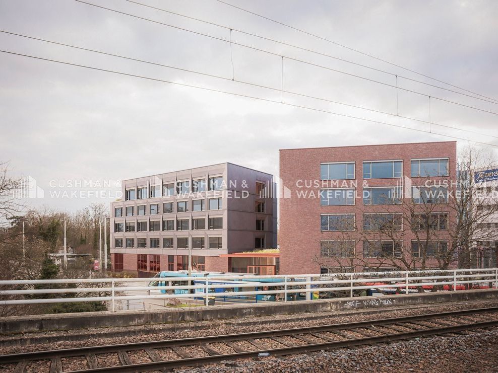 Location bureaux 3052 m² divisibles à partir de 576 m²