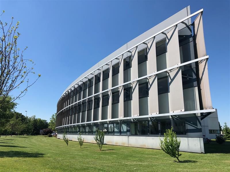 Location bureaux 686 m² divisibles à partir de 84 m²