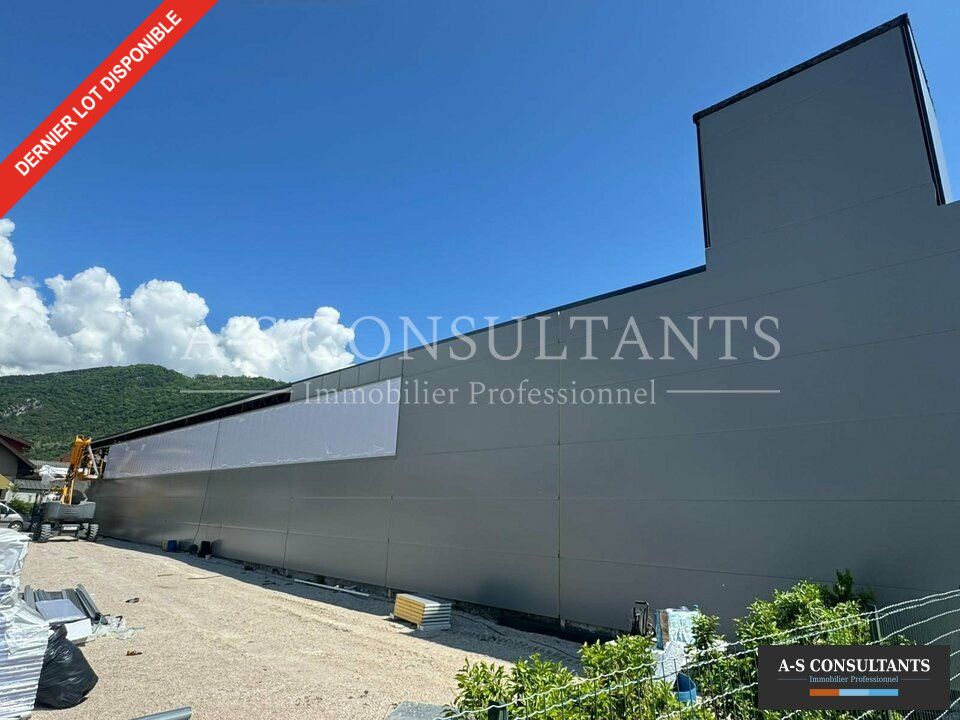 Location entrepot 600 m² non divisibles