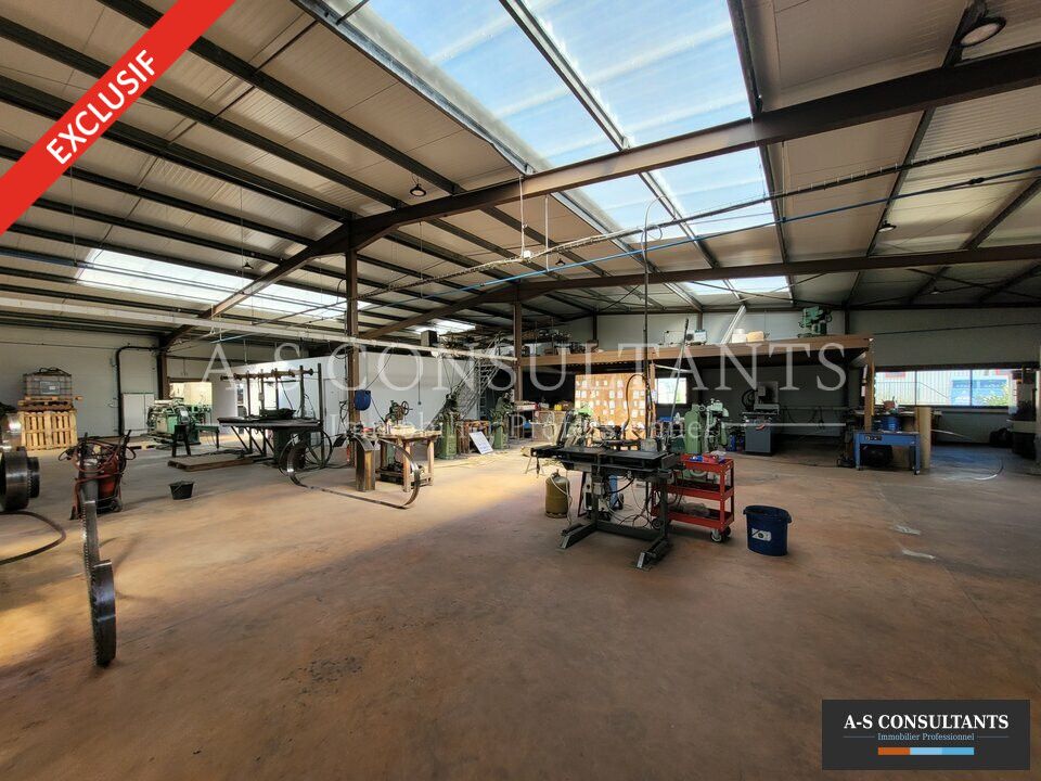 Vente local d''activites 81 m² non divisibles