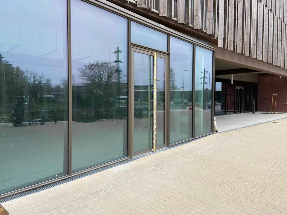 Location local commercial 88 m² non divisibles