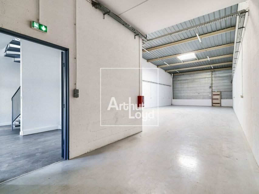 Location local d''activites 279 m² non divisibles