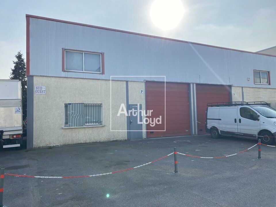 Vente local d''activites 266 m² non divisibles