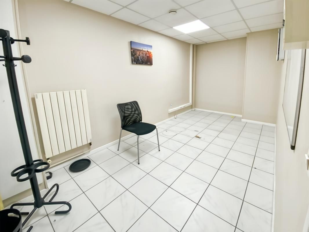 Location bureaux 50 m² non divisibles