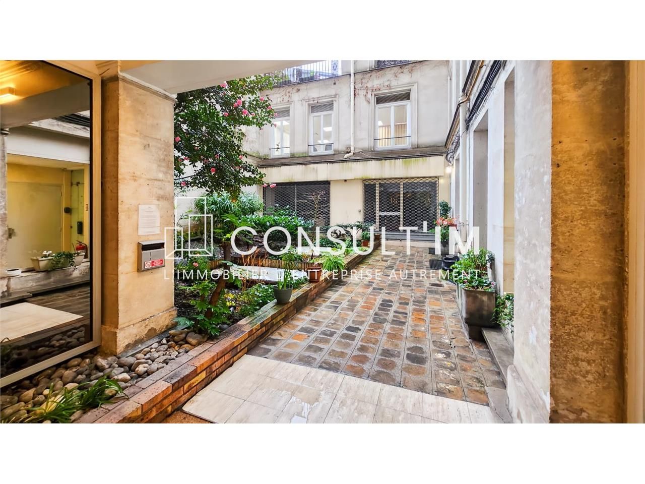 Location bureaux 128 m² non divisibles