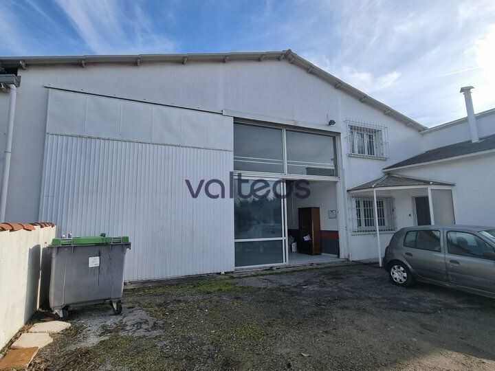 Location local d''activites 400 m² non divisibles