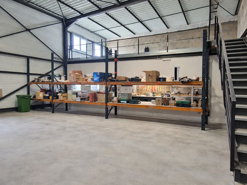 CELLULE D'ACTIVITES A LOUER –  CHENOVE