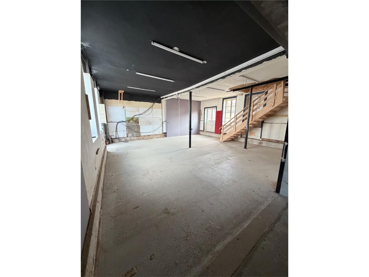 Location local 220.00 m² à COUZEIX