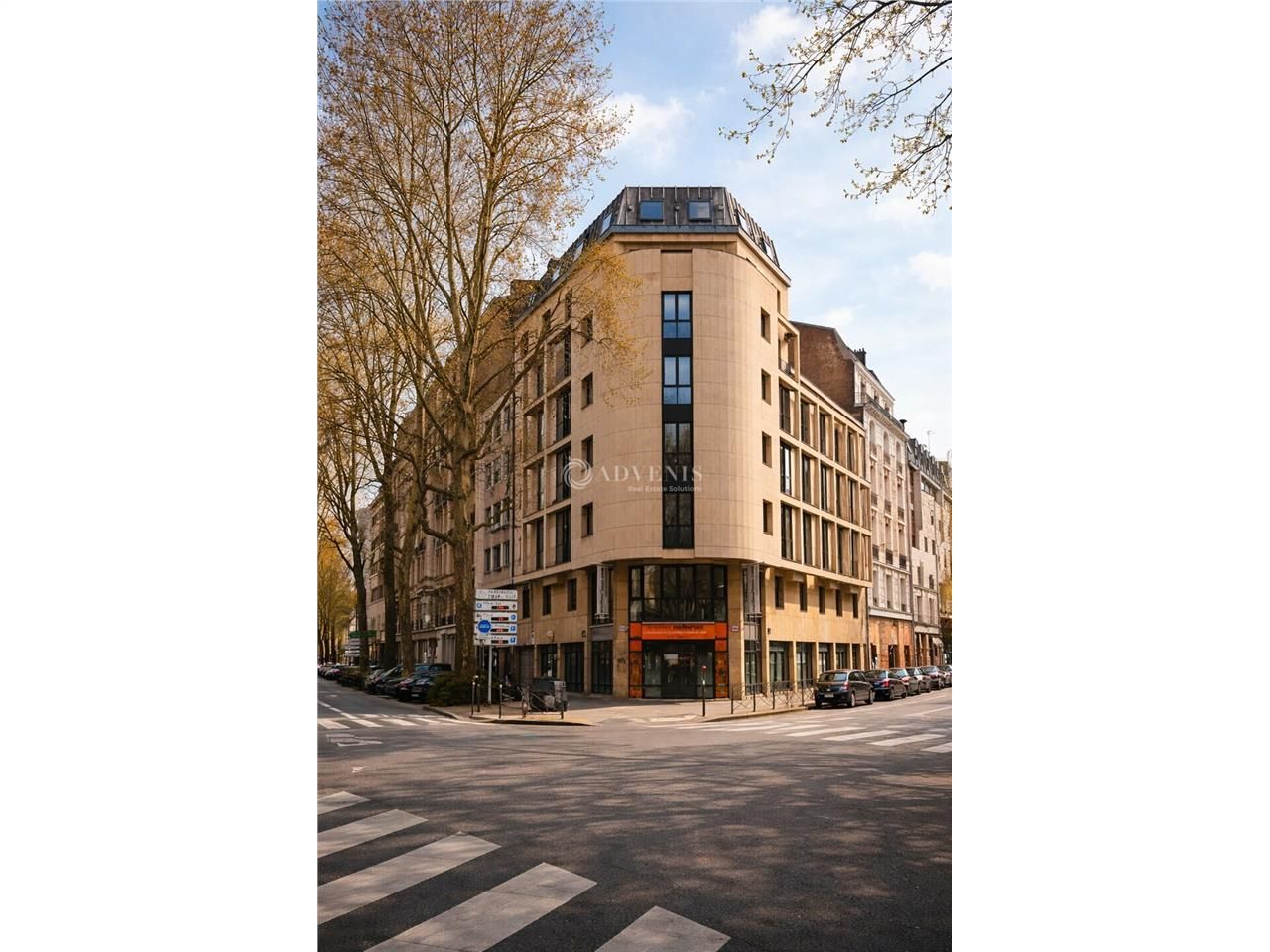 Vente bureaux 1557 m² divisibles à partir de 153 m²