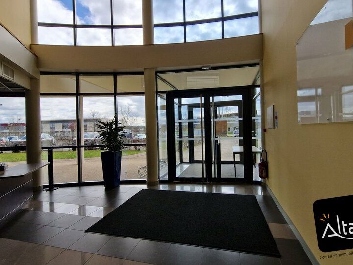 Location bureaux 2135 m² divisibles à partir de 400 m²