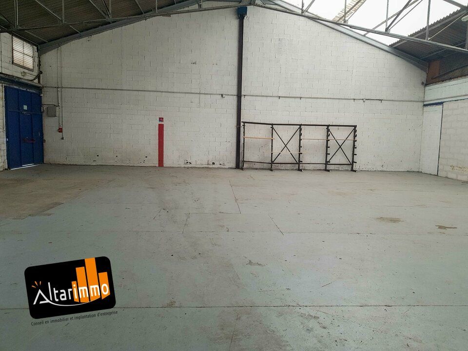 Location local d''activites 2000 m² divisibles à partir de 475 m²