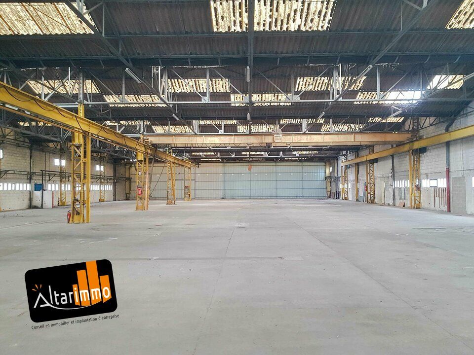 Location local d''activites 5100 m² divisibles à partir de 2500 m²