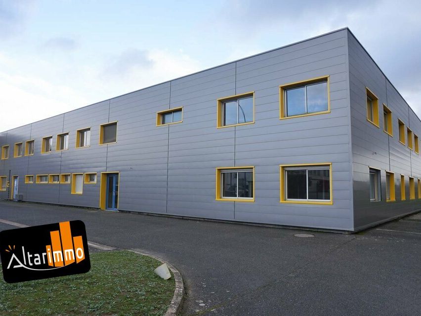 A LOUER Bureaux de 70 m² environ, au sein d'un immeuble rénové avec accès direct à la rocade Est de Chartres