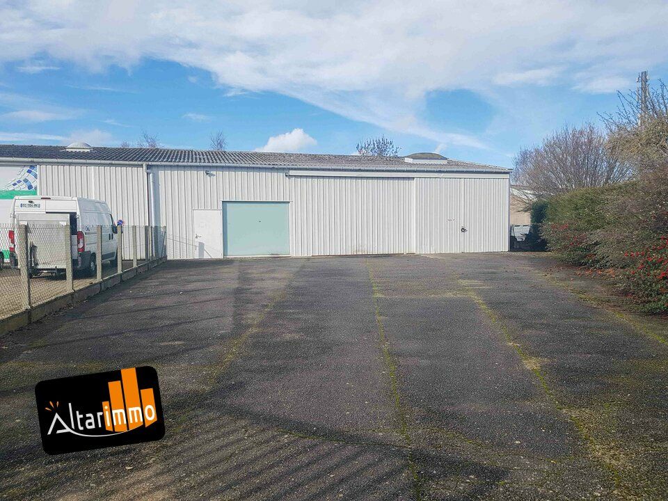 Location local d''activites 230 m² non divisibles