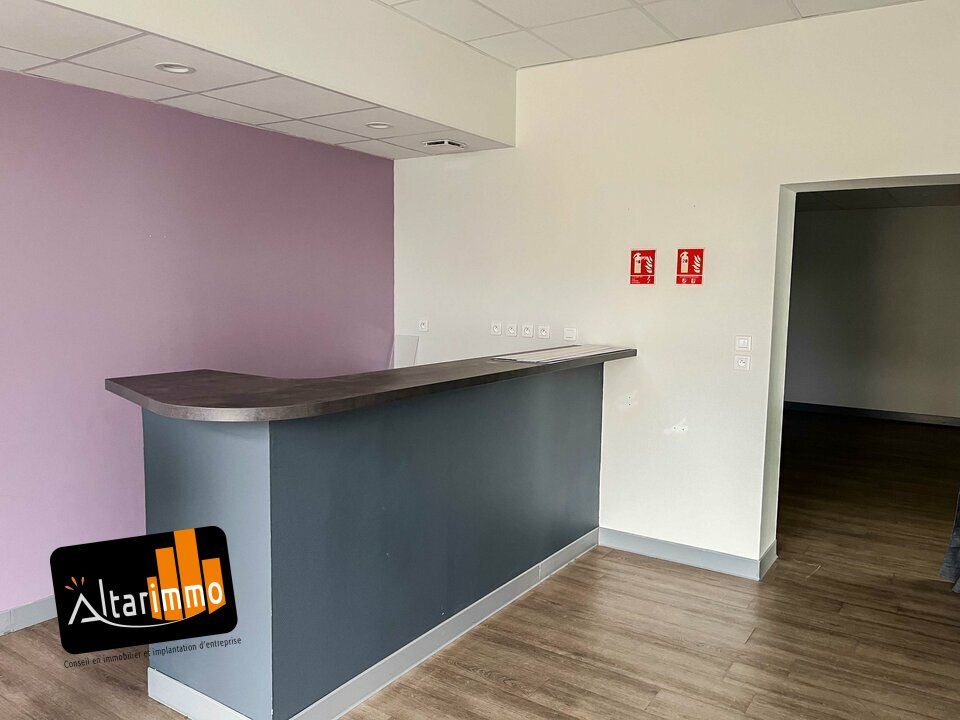 Location local commercial 100 m² non divisibles