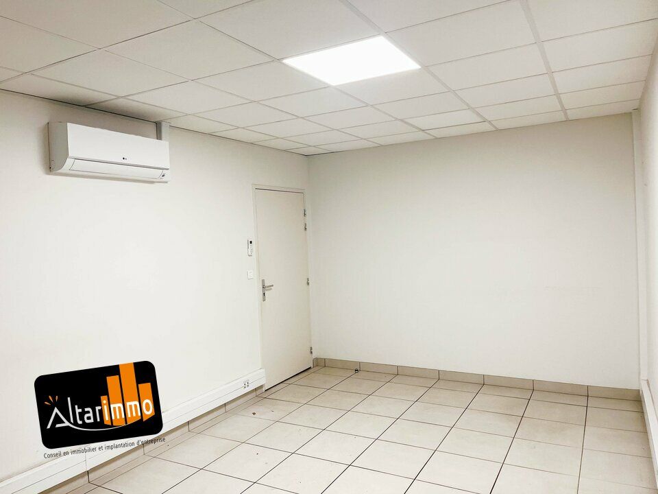 A LOUER Local d'activités/entrepôts avec bureaux - CHARTRES