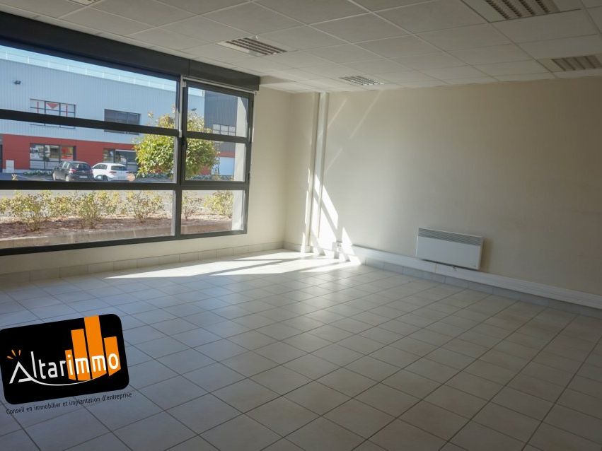 Location local d''activites 180 m² non divisibles