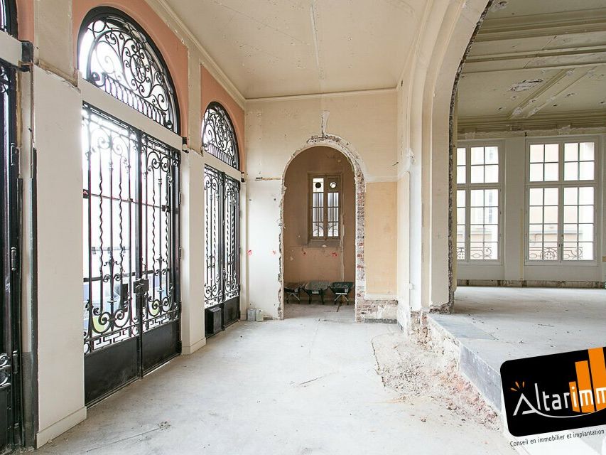 Location local commercial 460 m² non divisibles
