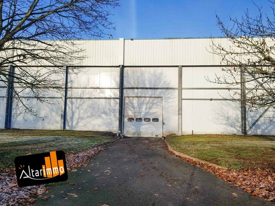 Location local d''activites 1200 m² non divisibles