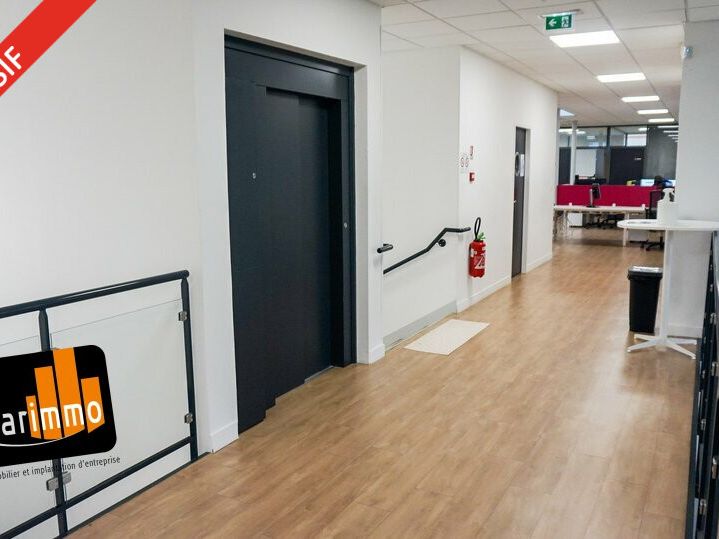 A VENDRE un immeuble de bureaux au cœur du Jardin d'entreprises de Chartres, 1er parc d'activités d'Eure-et-Loir, à proximité immédiate, de l'échangeur A11 Paris - Chartres - Le Mans.<br/><br/>Belle et rare opportunité à l'achat.