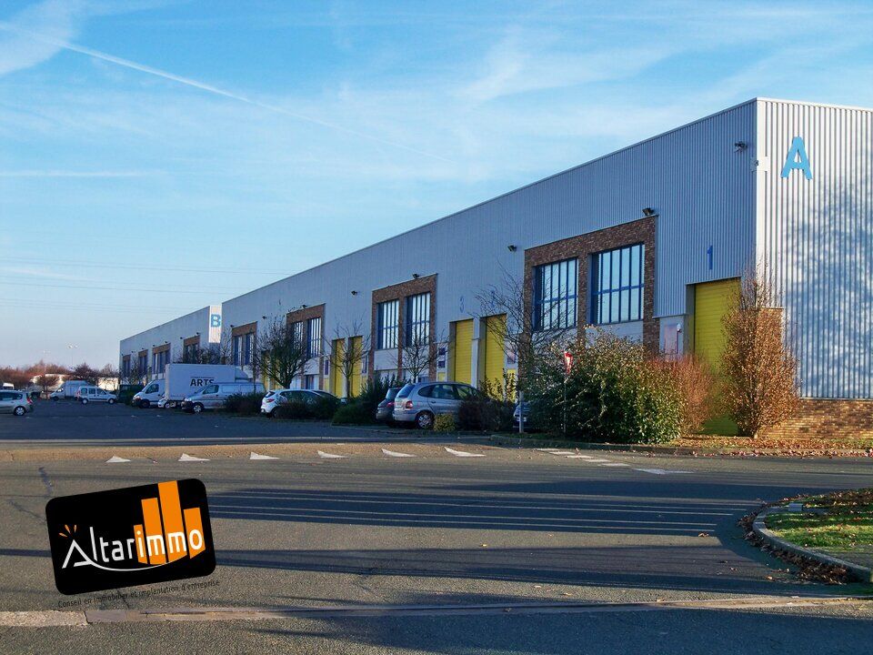 Location local d''activites 270 m² non divisibles