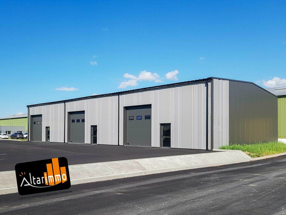 A LOUER cellule d'activité neuve de 143 m², livrée brute, située au coeur d'un parc industriel de l'agglomération de Dreux et à proximité de la RN 154.