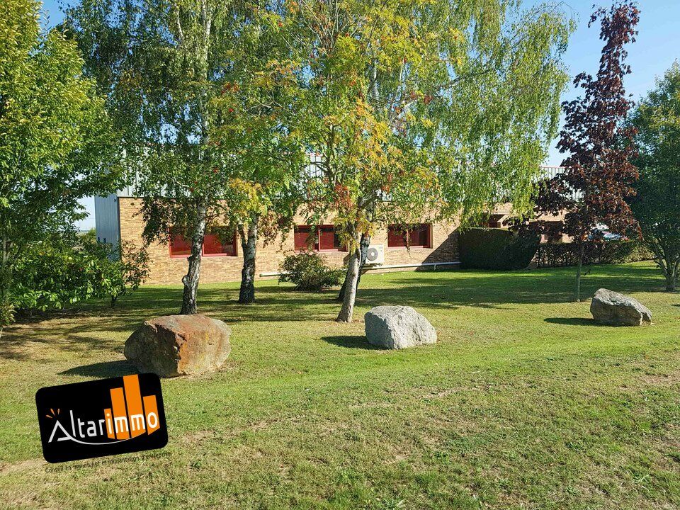 Vente local d''activites 1020 m² non divisibles