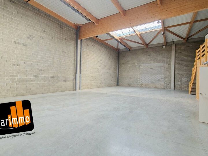 Location local d''activites 5760 m² divisibles à partir de 240 m²