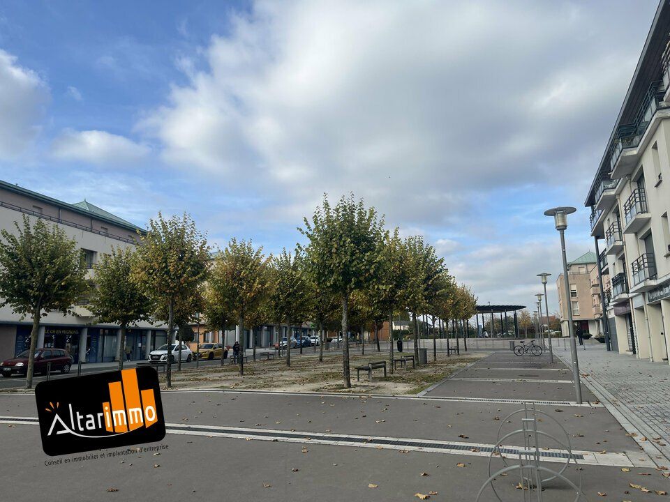 A VENDRE Local commercial de 184 m² au cœur d'un quartier d'habitation récent.