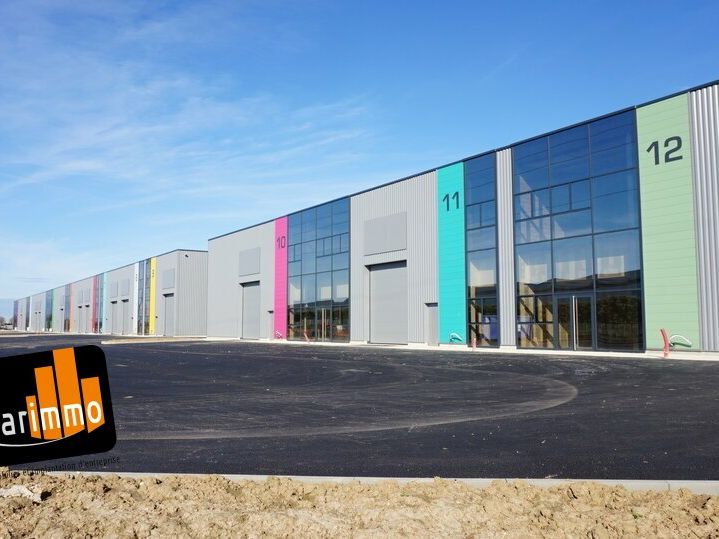 Vente local d''activites 1482 m² divisibles à partir de 340 m²
