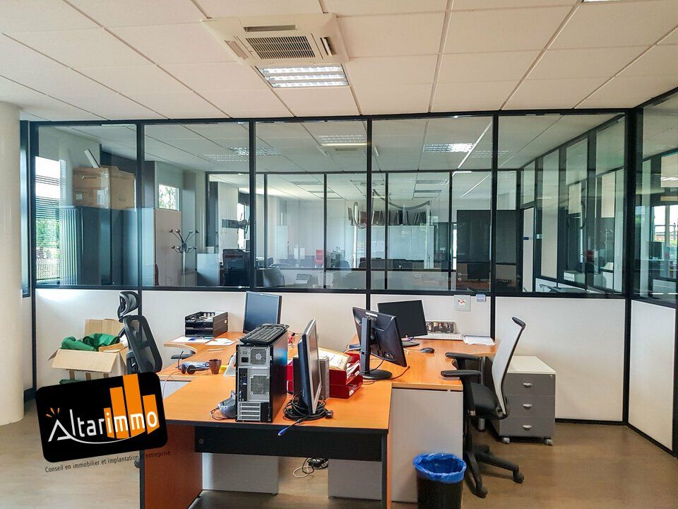 A LOUER plateau de bureaux de 538 m² environ en RDC, au coeur du Jardin d'Entreprises à Chartres.
