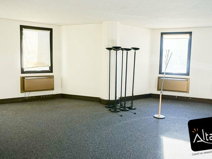 A VENDRE BUREAUX DE 180 m² au sein d'un parc d'activités dynamique de Paris-Saclay.