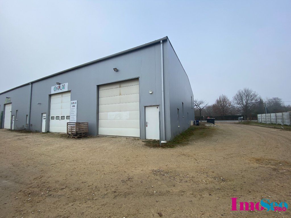 Location entrepot 110 m² non divisibles