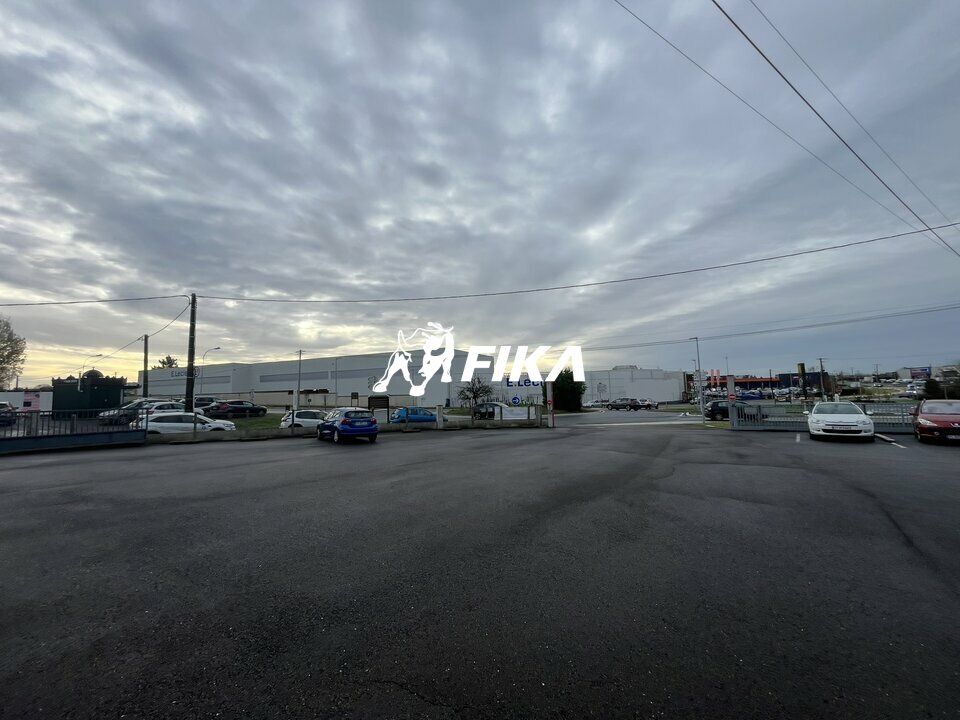 Vente local commercial 2900 m² non divisibles