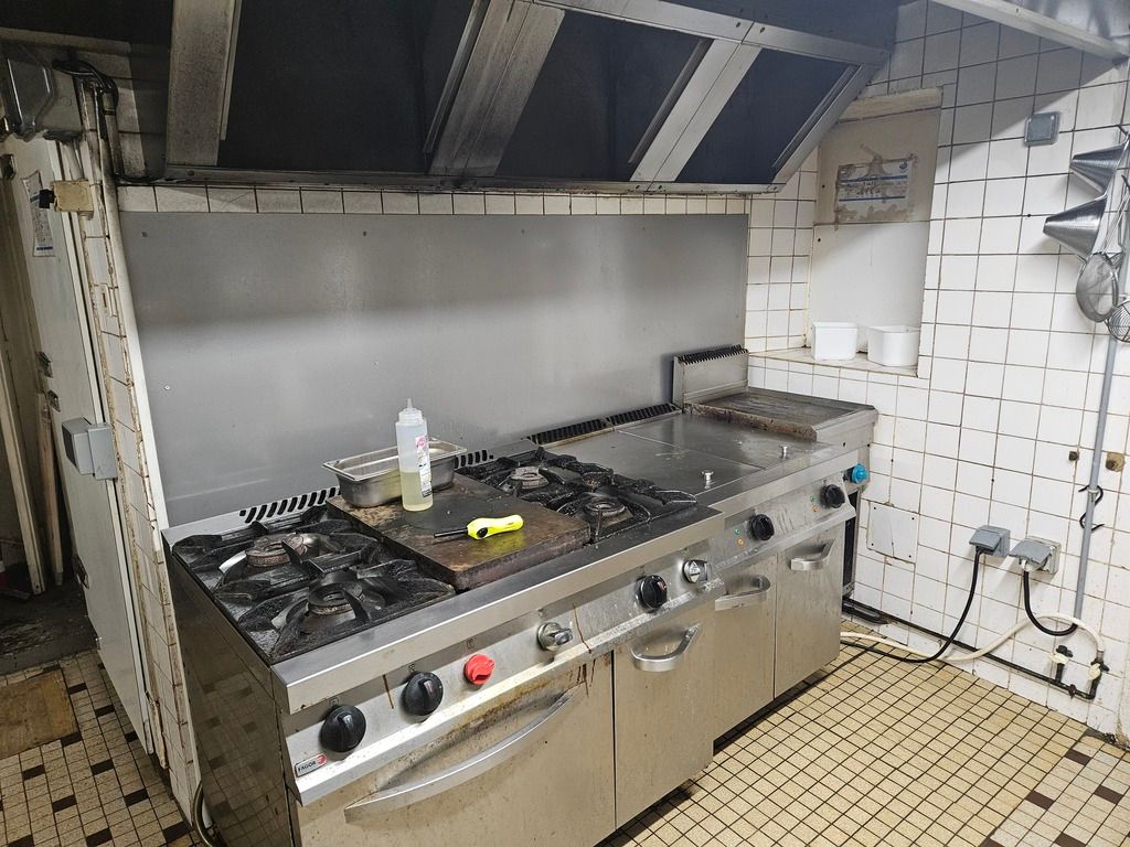 Vente fonds de commerce 160 m² à SAINT FRONT SUR LEMANCE