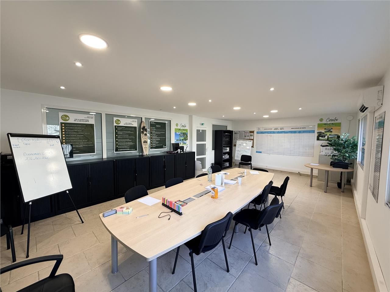 Location bureaux 45 m² à Roquebrune-sur-Argens